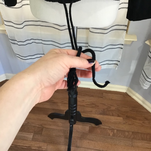 Onque Casuals Women Size Med Cotton embroidered Fish Cropped Sweatshirt Black - Picture 5 of 10